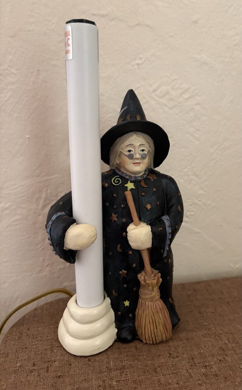 Vintage Halloween Witch's Brew Welcome Lamp Light Holder Cresswell Collectibles